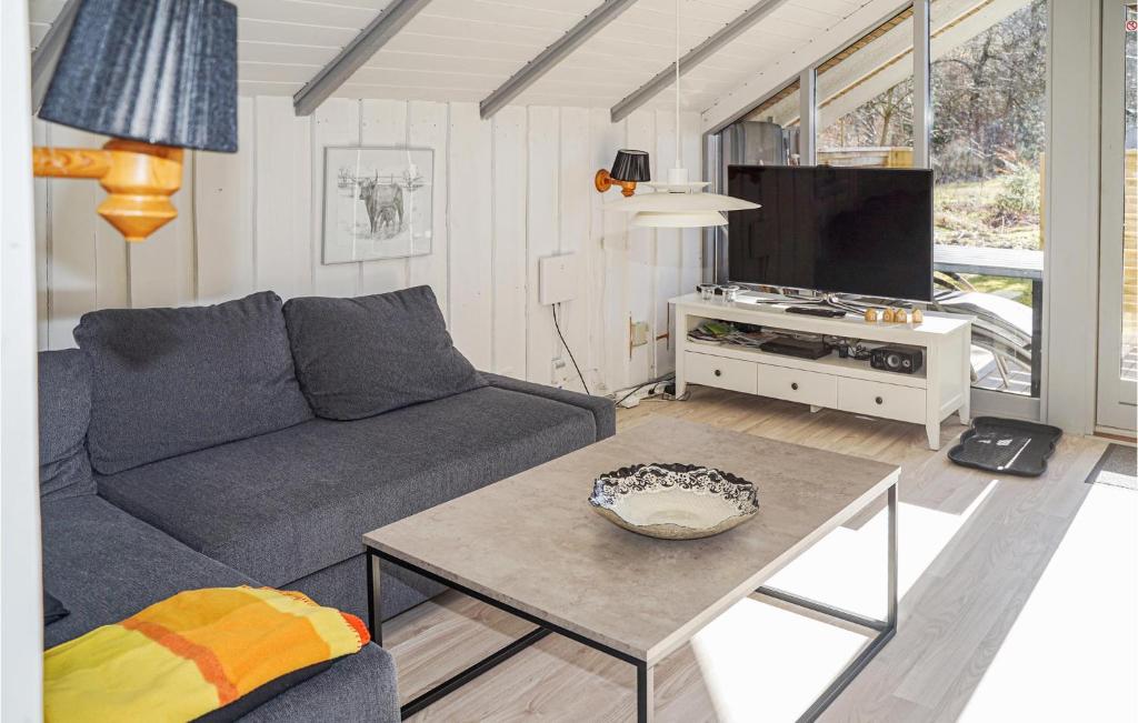 Stunning Home In Give With 2 Bedrooms And Wifi photo 4
