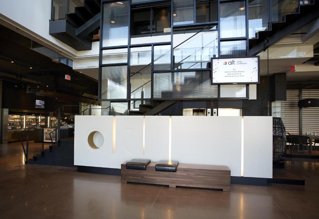 Alt Hotel Toronto Airport photo 2