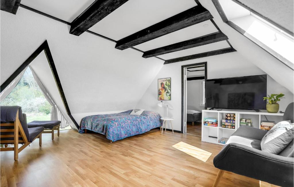 Stunning Apartment In Gudhjem With Wifi And 3 Bedrooms photo 1