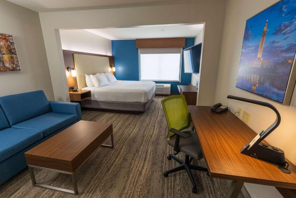 Wingate by Wyndham Lafayette Airport image