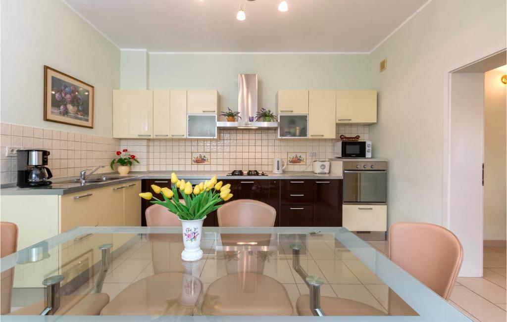 Amazing Home In Pula With 4 Bedrooms, Wifi And Outdoor Swimming Pool photo 1