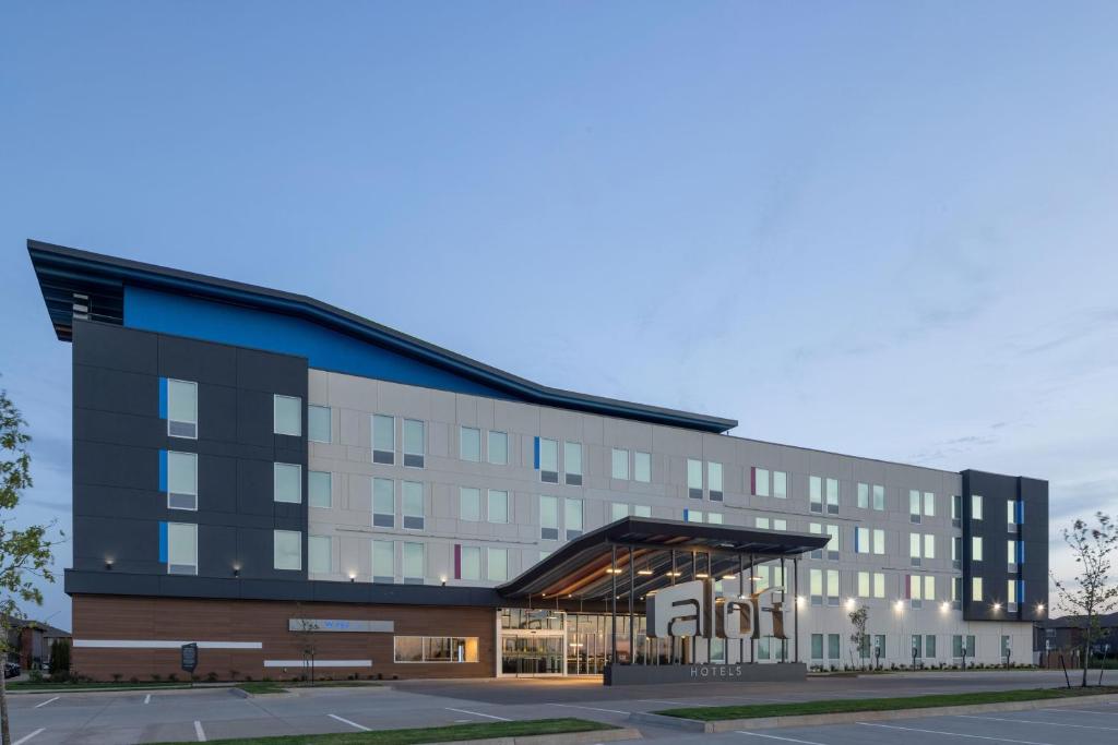 Aloft Oklahoma City Quail Springs photo 1