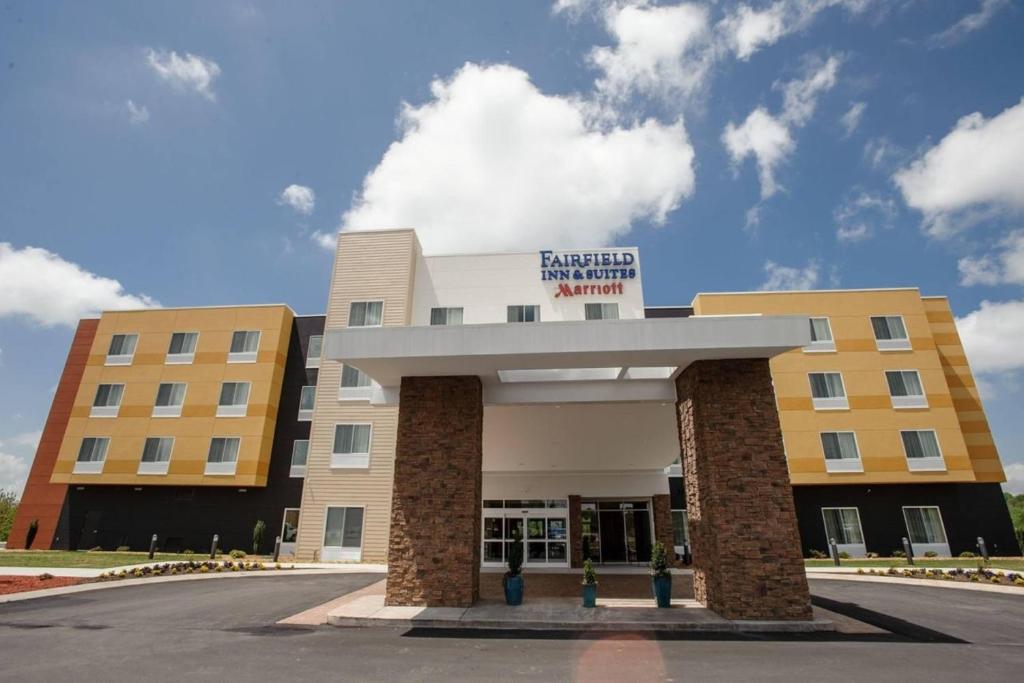 Fairfield Inn & Suites Athens I65 image