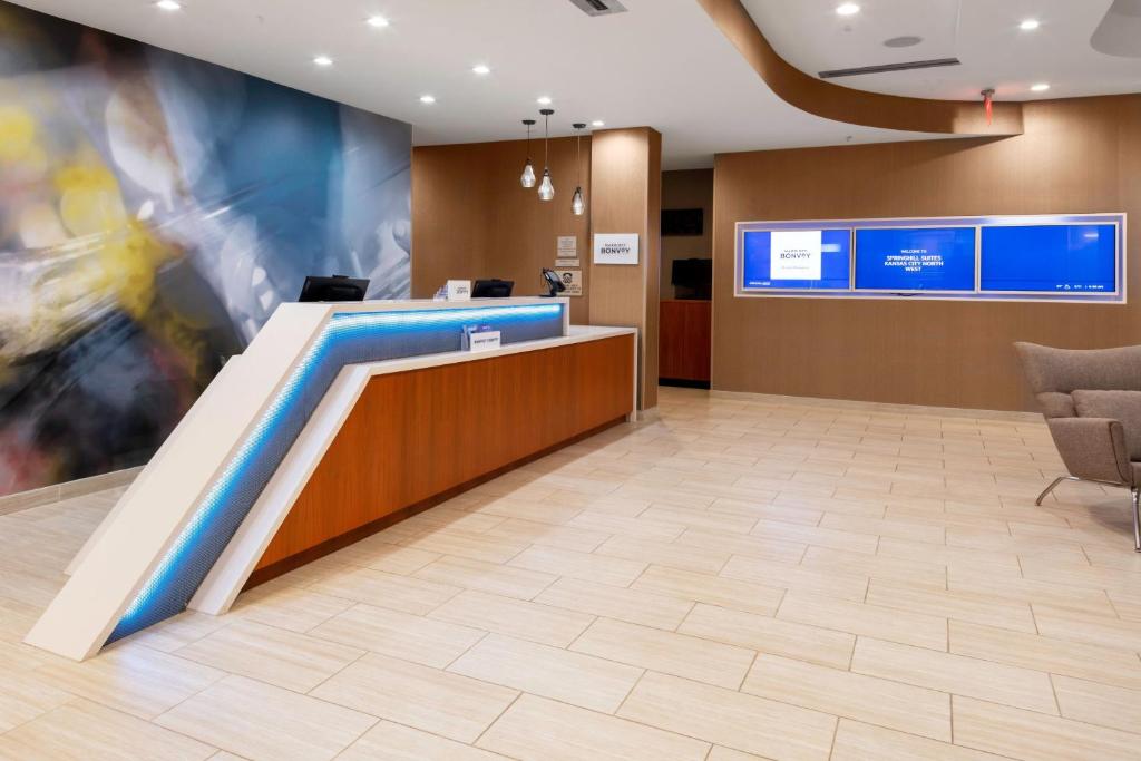 SpringHill Suites Kansas City Airport photo 4