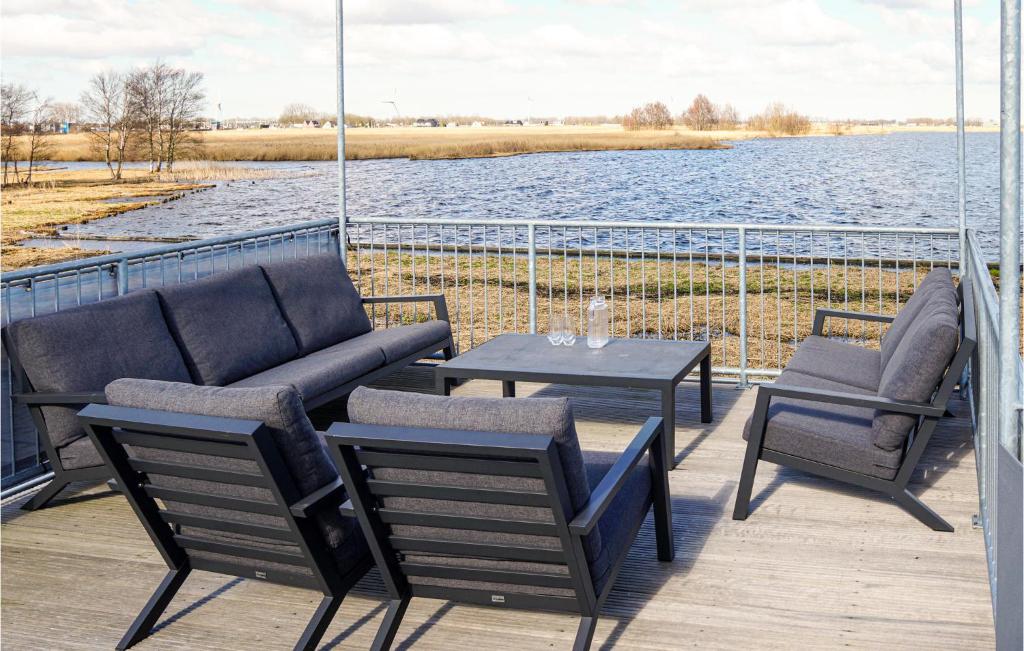Beautiful Ship-boat In Aalsmeer With 2 Bedrooms And Wifi photo 2
