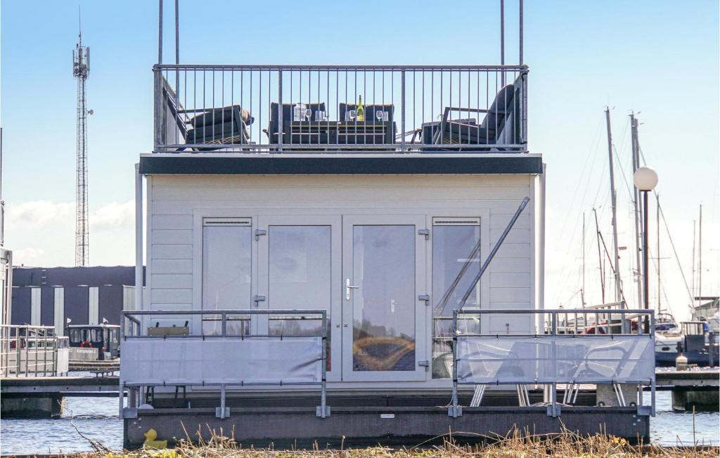 Beautiful Ship-boat In Aalsmeer With 2 Bedrooms And Wifi photo 3