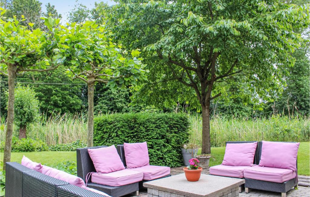 Awesome Home In Zeewolde With 4 Bedrooms, Wifi And Outdoor Swimming Pool photo 4
