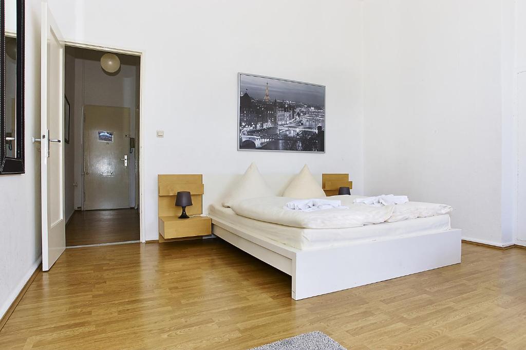 Апартаменты (Апартаменты-студио (для 3 взрослых) - Olivaerplatz 18), BearlinCity Apartments - City Center West