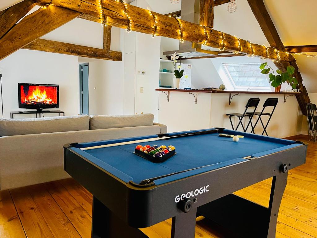 Down Town Spacious Loft with Private Parking photo 2