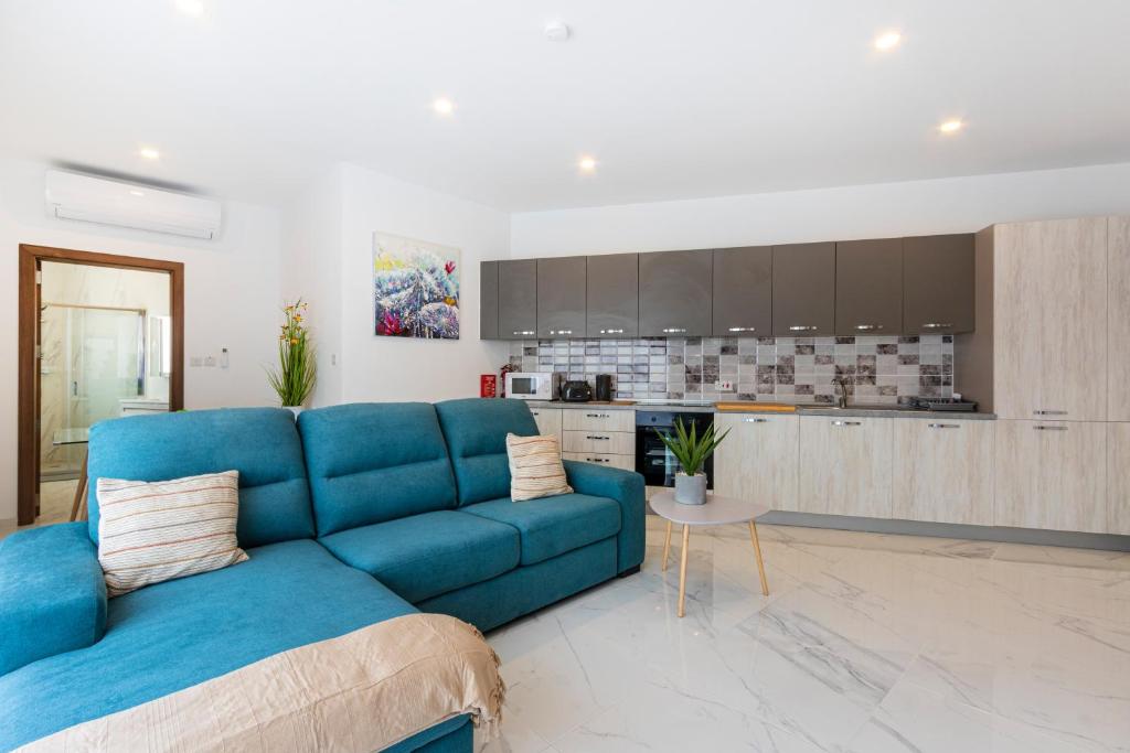 H4- Modern Penthouse with Large Terrace and Views photo 1