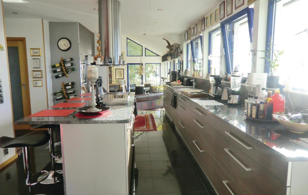 Beautiful Home In Mrbylnga With 1 Bedrooms, Sauna And Wifi photo 1