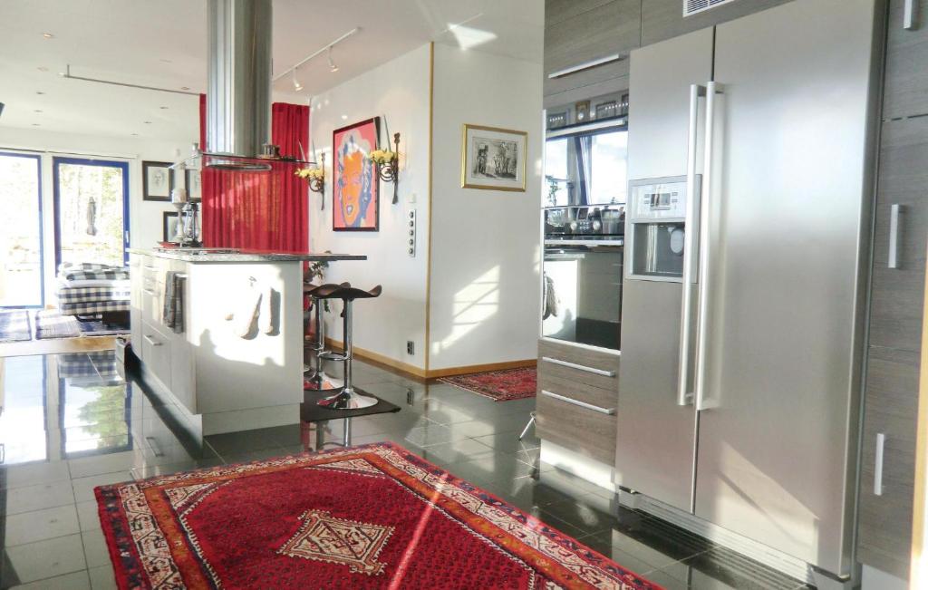 Beautiful Home In Mrbylnga With 1 Bedrooms, Sauna And Wifi photo 3