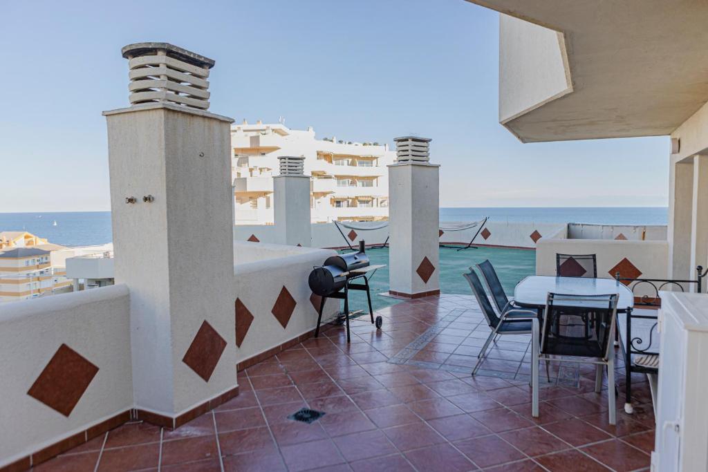 Benalbeach Penthouse Sea View