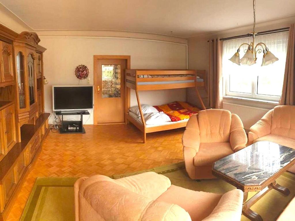 Spacious Holiday Home in Bärenstein with Garden photo 1