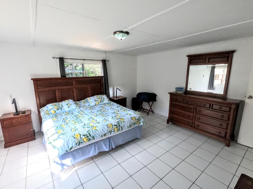 Traditional Aruban Home close to Surfside Beach photo 4