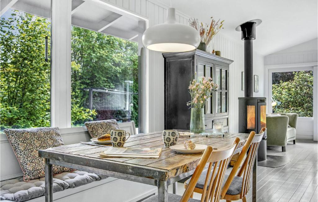 Awesome Home In Dronningmlle With 2 Bedrooms And Wifi photo 1