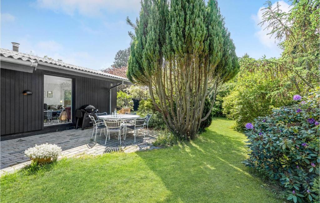 Awesome Home In Dronningmlle With 2 Bedrooms And Wifi photo 4