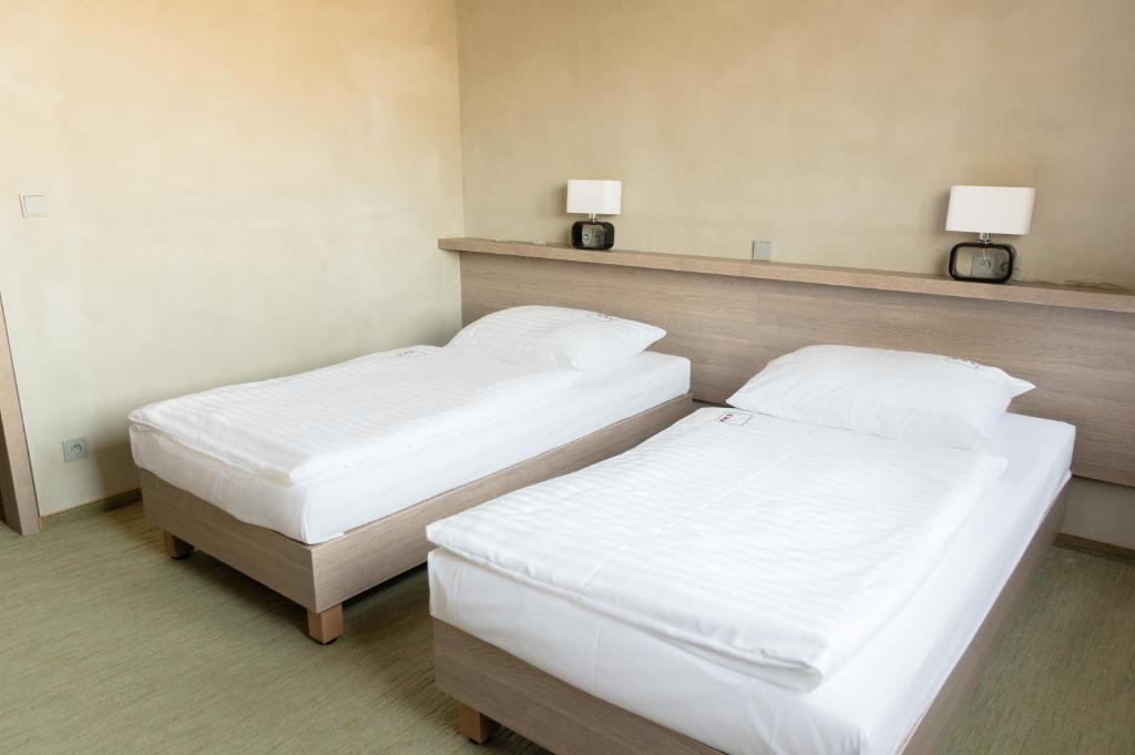 Pivotel MMX Room Type - Double or Twin Room