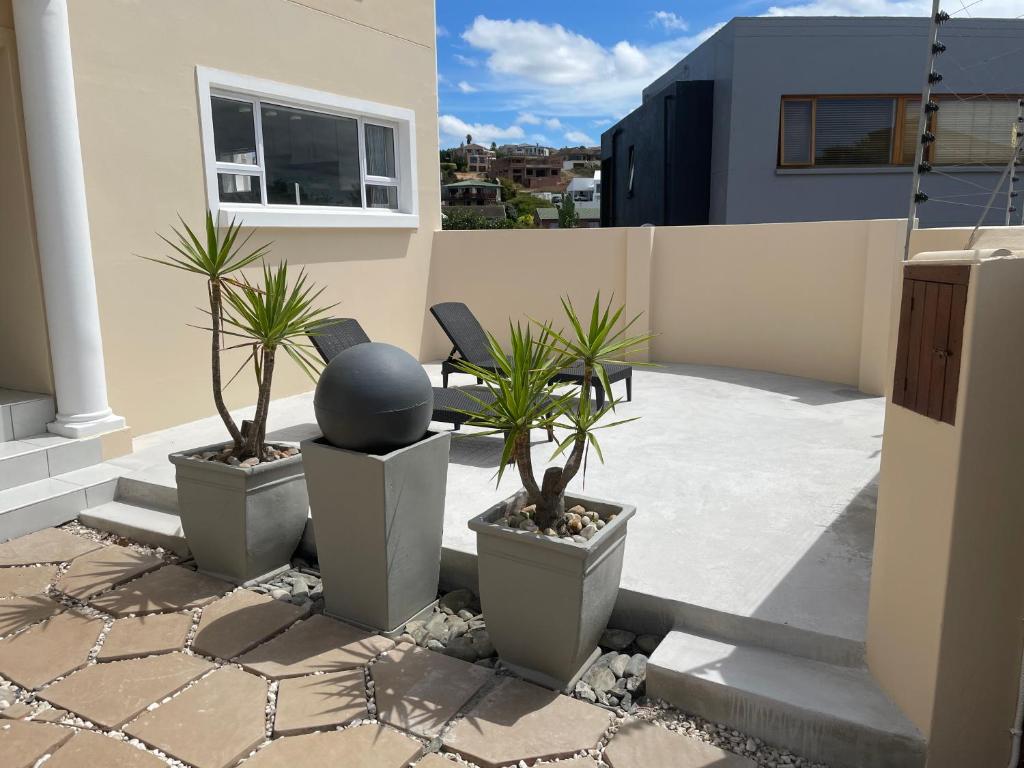 'On Point' Beach House - Jeffreys Bay photo 2