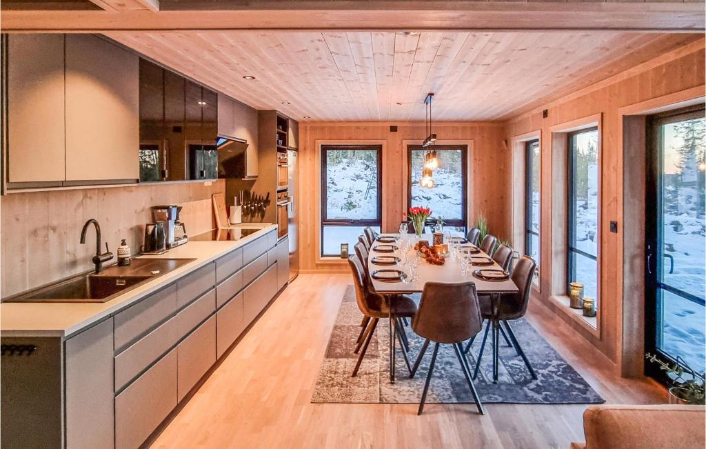 Amazing Home In Lillehammer With 5 Bedrooms, Sauna And Wifi photo 1