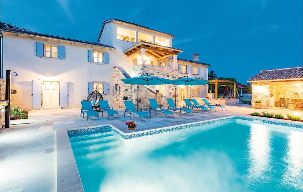 Amazing Home In Vodnjan With 5 Bedrooms, Wifi And Outdoor Swimming Pool