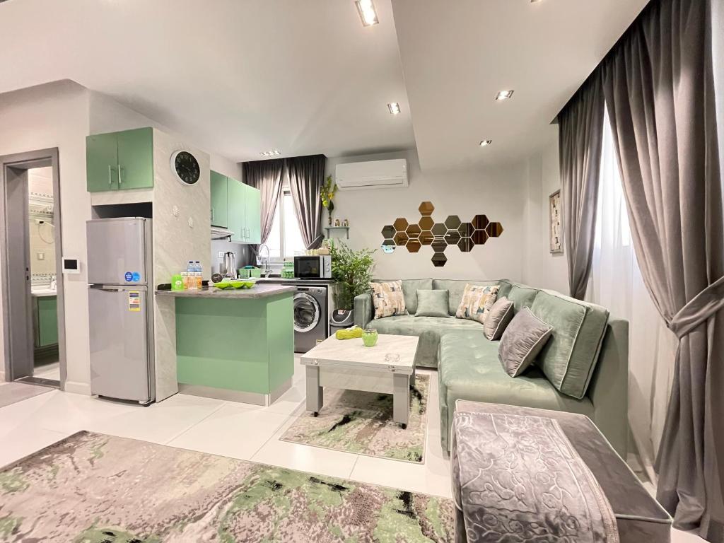 October Apartment 3 photo 4