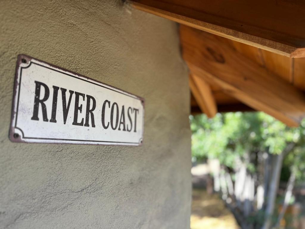 Fly Fishing Cabin, River Coast. photo 1