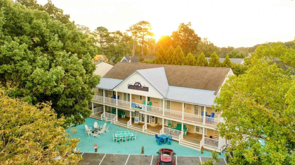 Canalside Inn image
