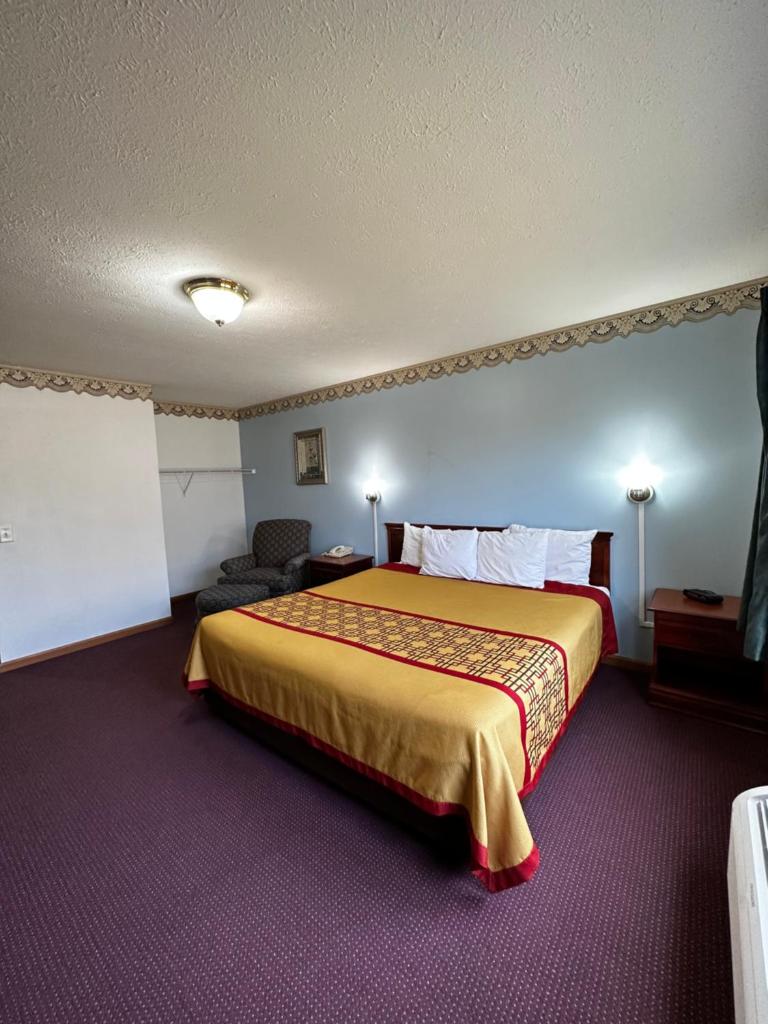 Attica Inn photo 1