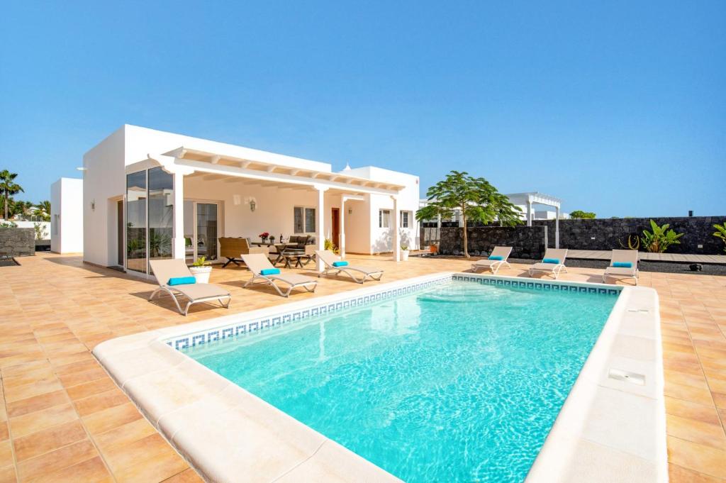 Villa Oscar Lanzarote by Villa Plus