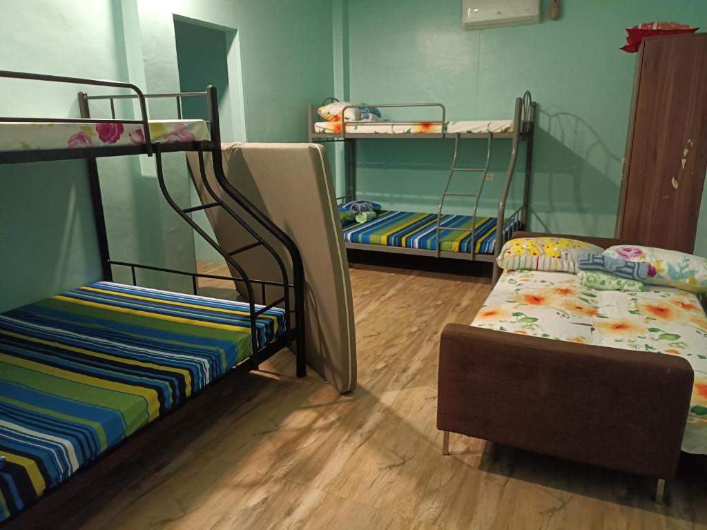 Azulea Lodging House Oslob photo 2