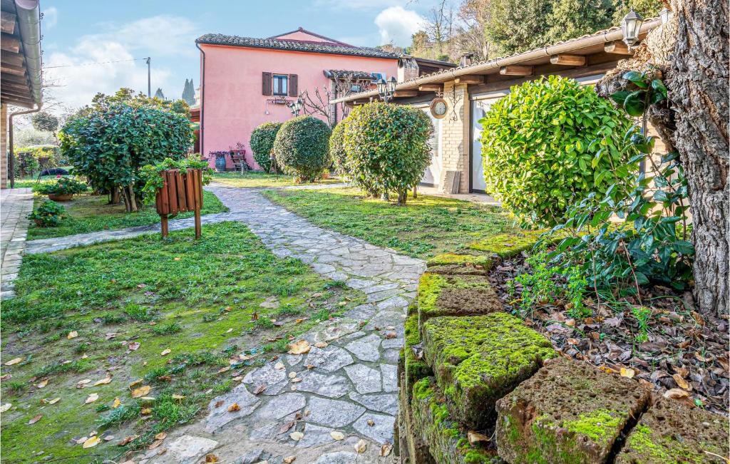 Nice Home In San Giovanni With Outdoor Swimming Pool, Jacuzzi And Wifi photo 2