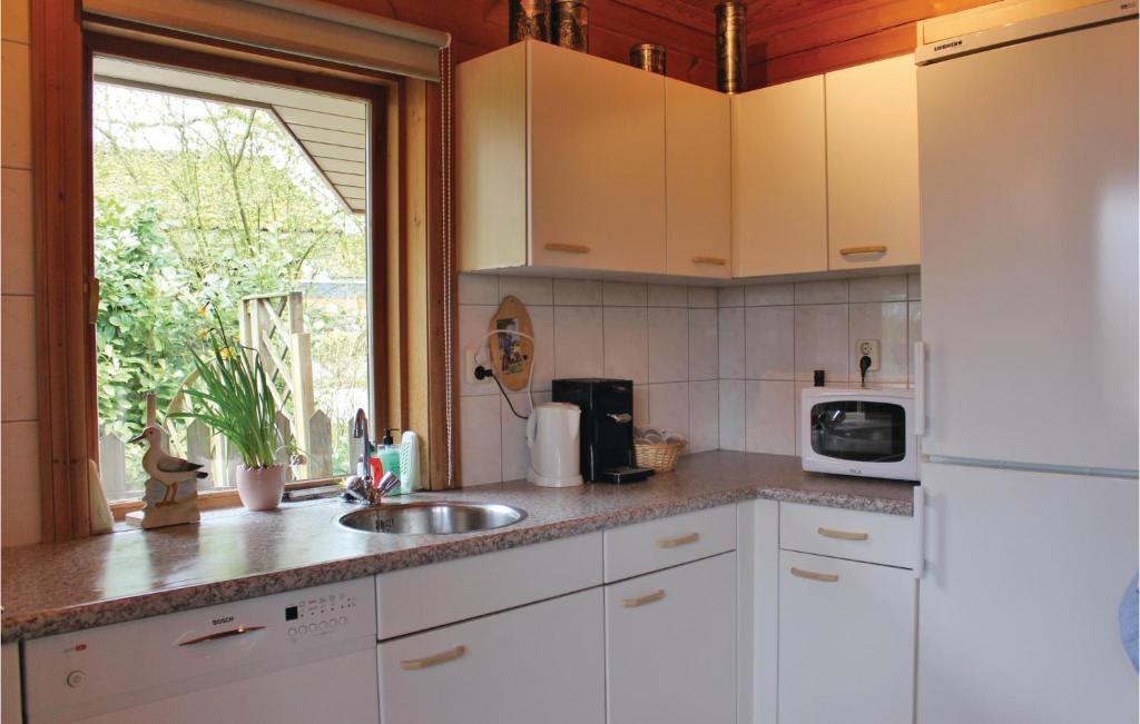 Amazing Home In Hulshorst With 3 Bedrooms And Wifi photo 4
