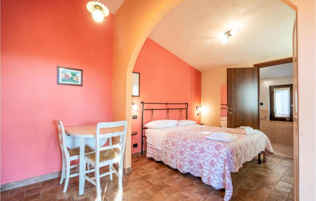 Stunning Apartment In San Giovanni With Outdoor Swimming Pool, Jacuzzi And Wifi photo 4
