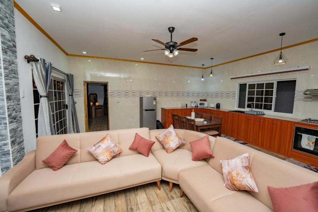 Paradise Breeze Apartment photo 2