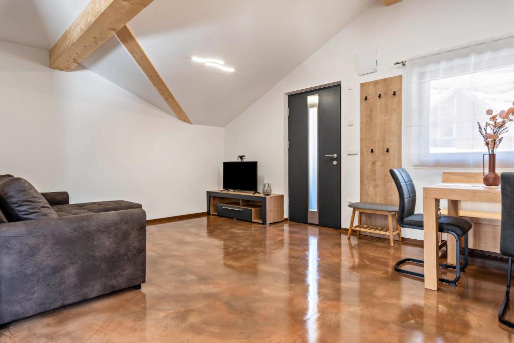 Trojer Apartment 3 photo 4