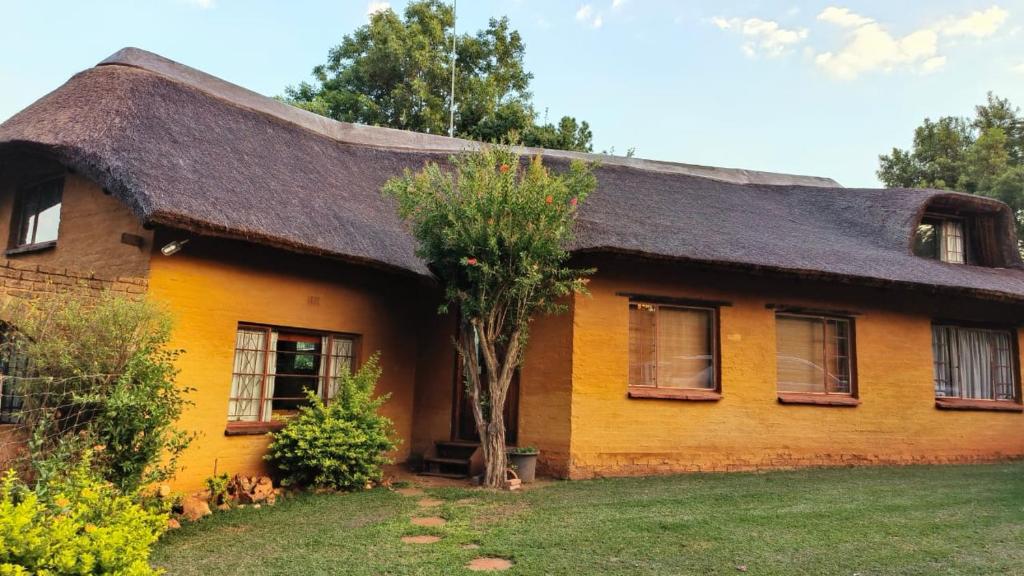Cozy cottage in the Cradle of Humankind photo 3