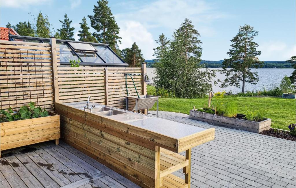 Beautiful Home In Smedjebacken With Wifi And 3 Bedrooms photo 4