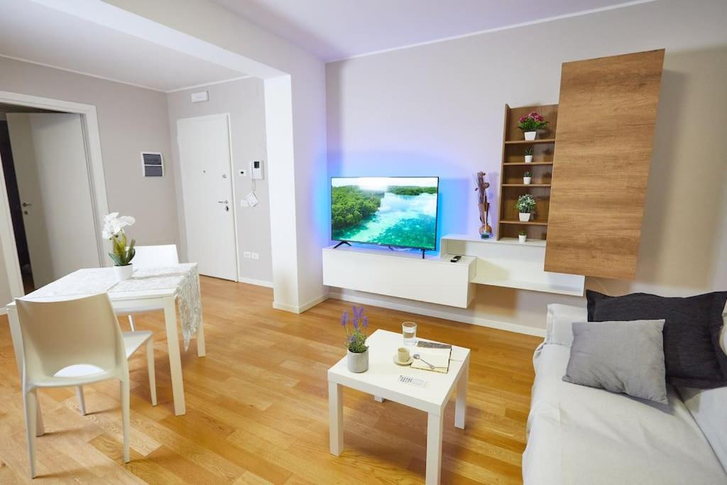 Center Aviano Comfort Suite FREE PARKING WIFI photo 2