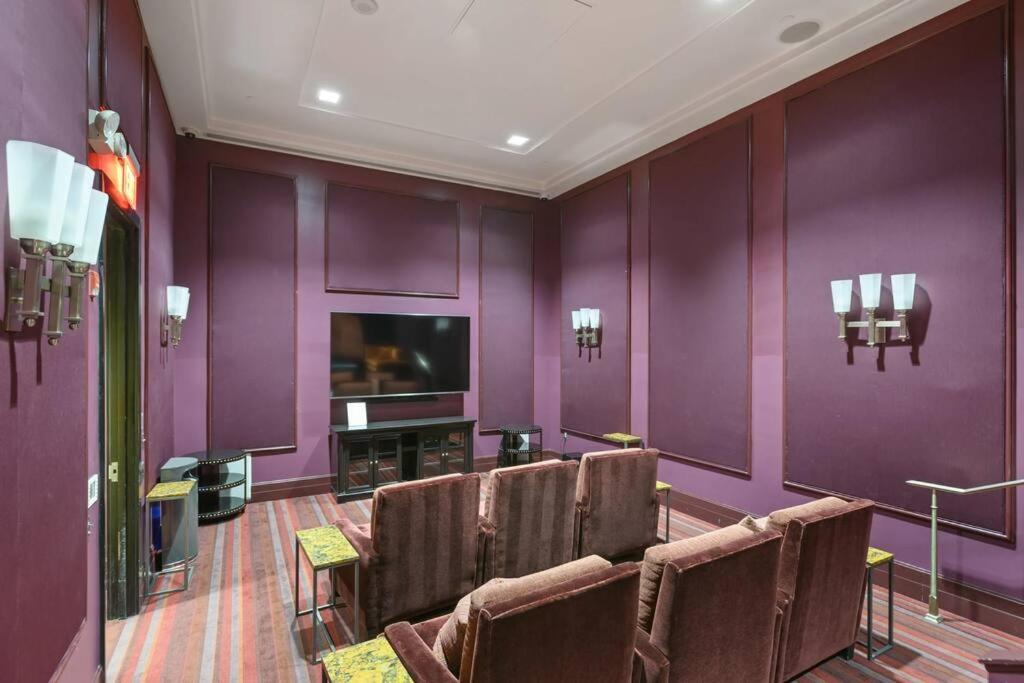Beautiful 1 Bedroom Apartment at Pentagon City photo 3