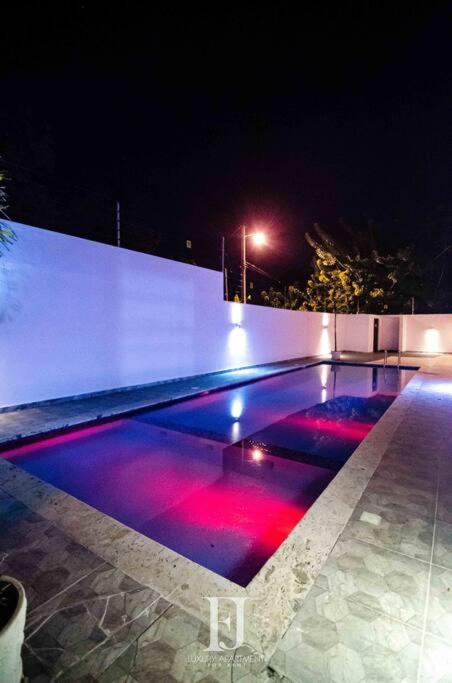 FJ Luxury Apartment photo 1