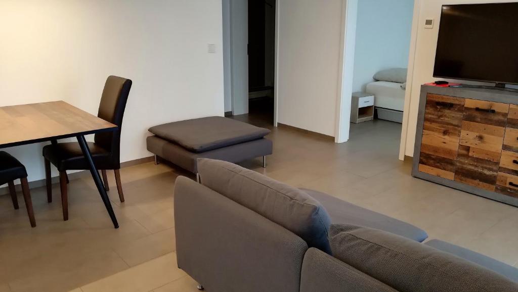Apartment mit Terrasse in Abstatt photo 1
