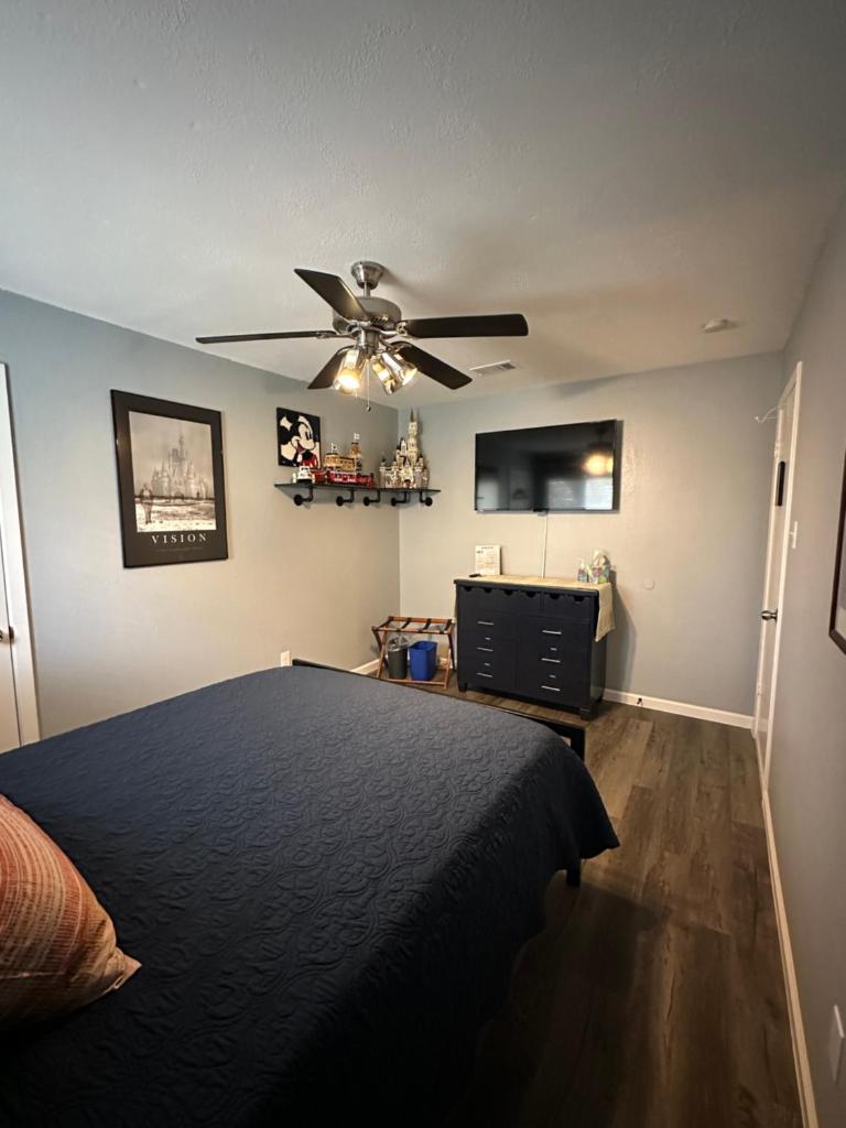 CASA ATX- Private room and Bathroom in Quiet Neighborhood photo 1