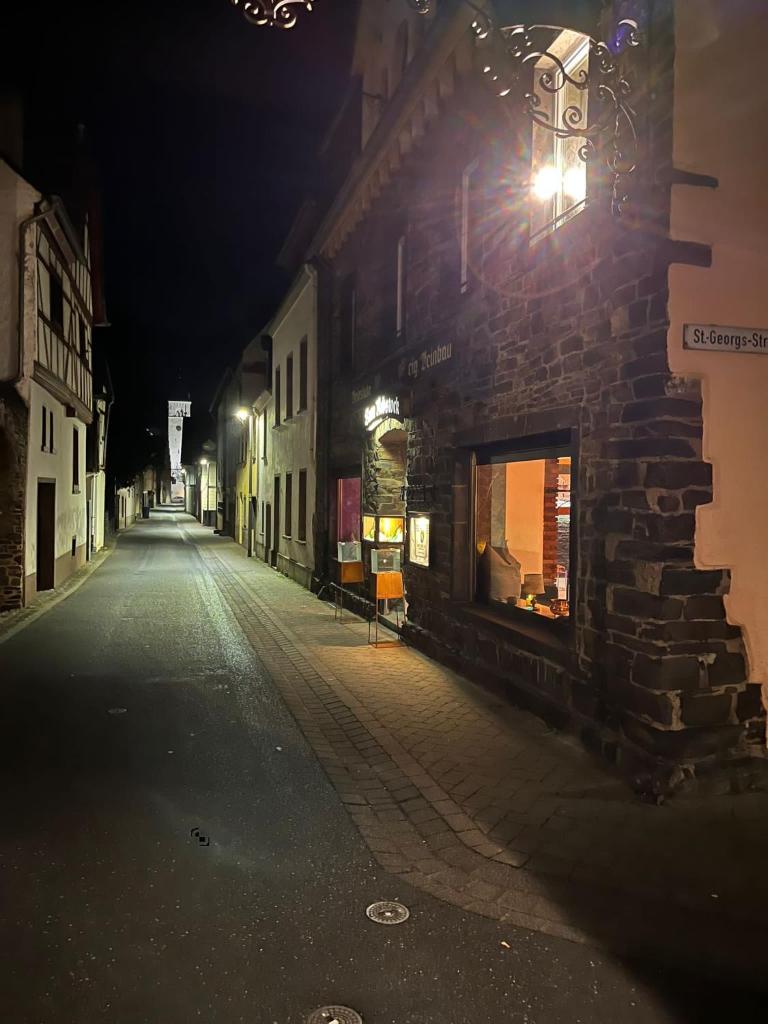 Mike‘s Mosel Lodge - Tap to explore photos