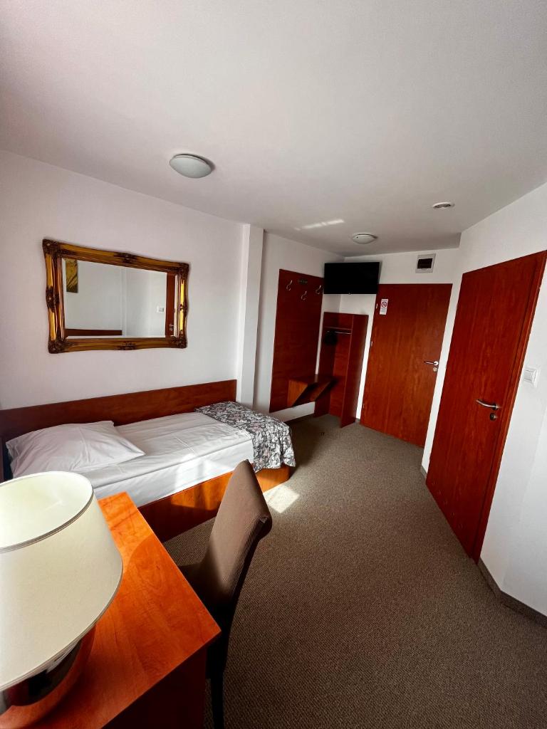 Orion Hotel Parczew photo 2