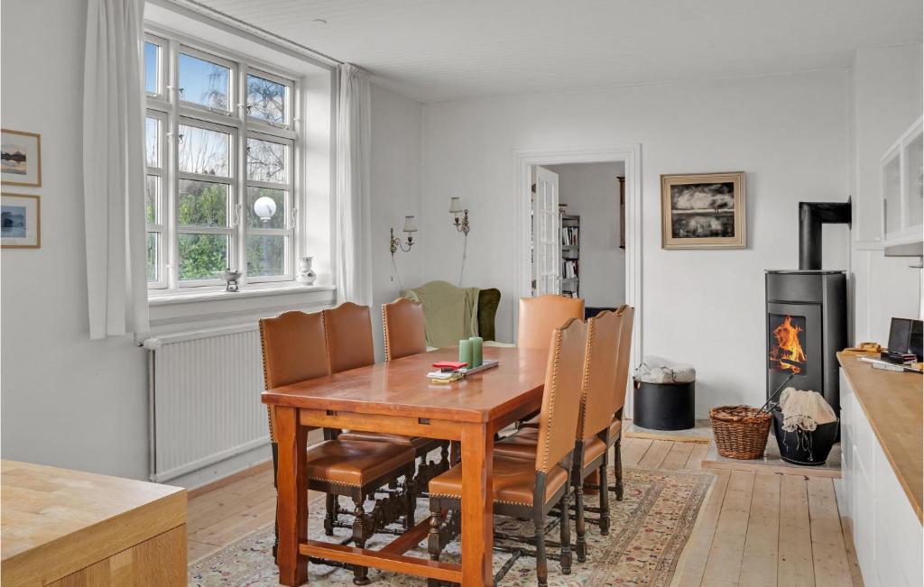 Nice Home In Torrig L With Wifi And 4 Bedrooms photo 1