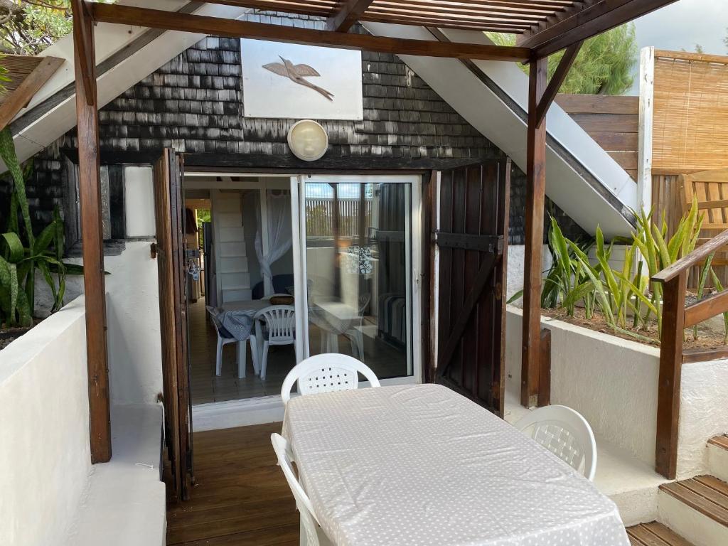 Bungalow Paille en queue sur la plage de La Saline photo 1