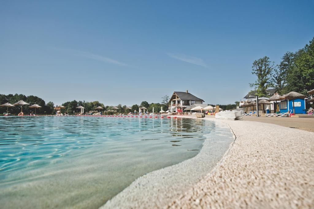 MOLO RESORT KEMPING photo 4