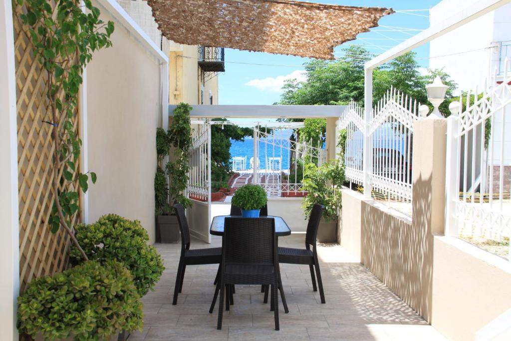 Asteri Apartments Mytikas 2-Bedroom Seaview Courtyard photo 2