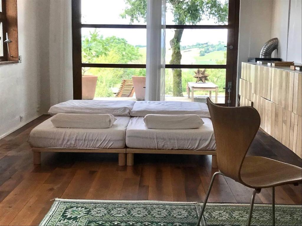 Stunning 21-Bed Cottage in La Sauvetat 2 houses photo 2